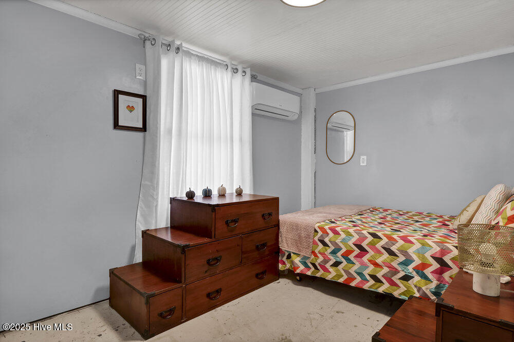 100533445 | Photo 64