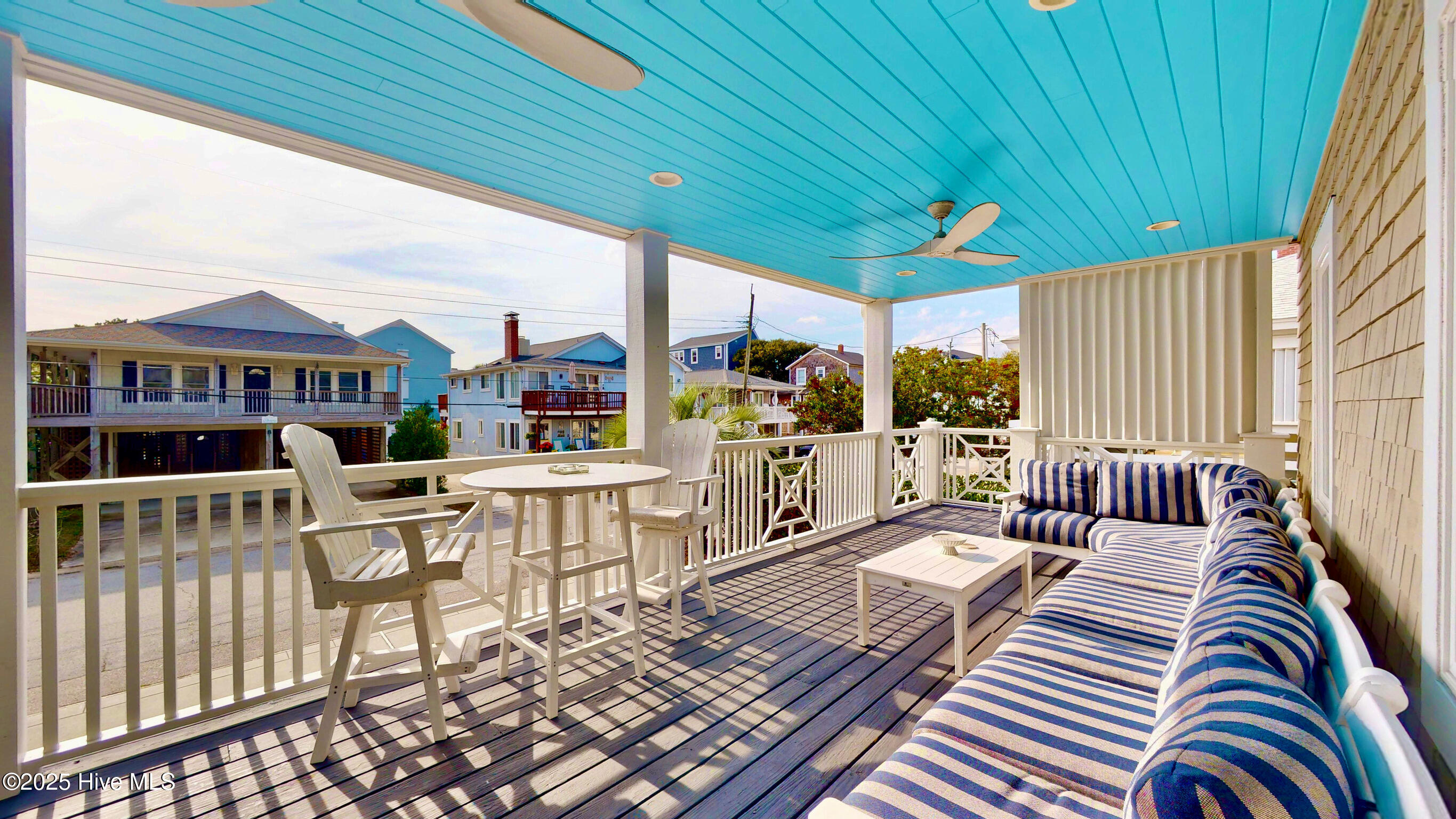 100543231 | Photo 16