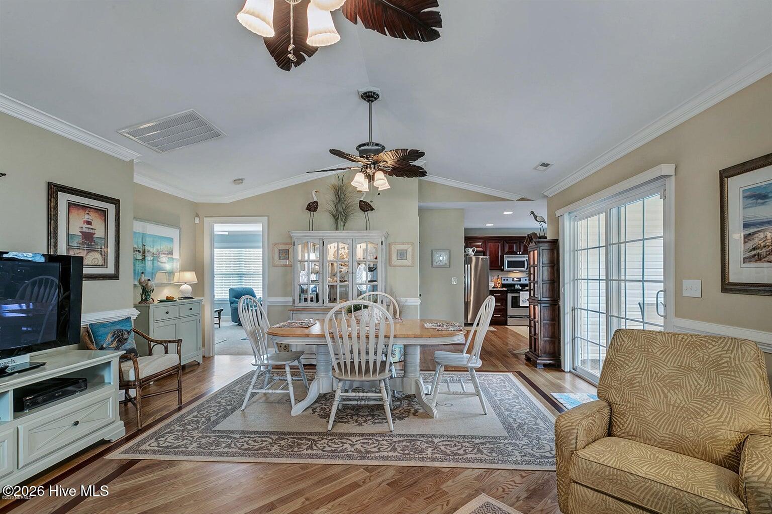 100566076 | Photo 18