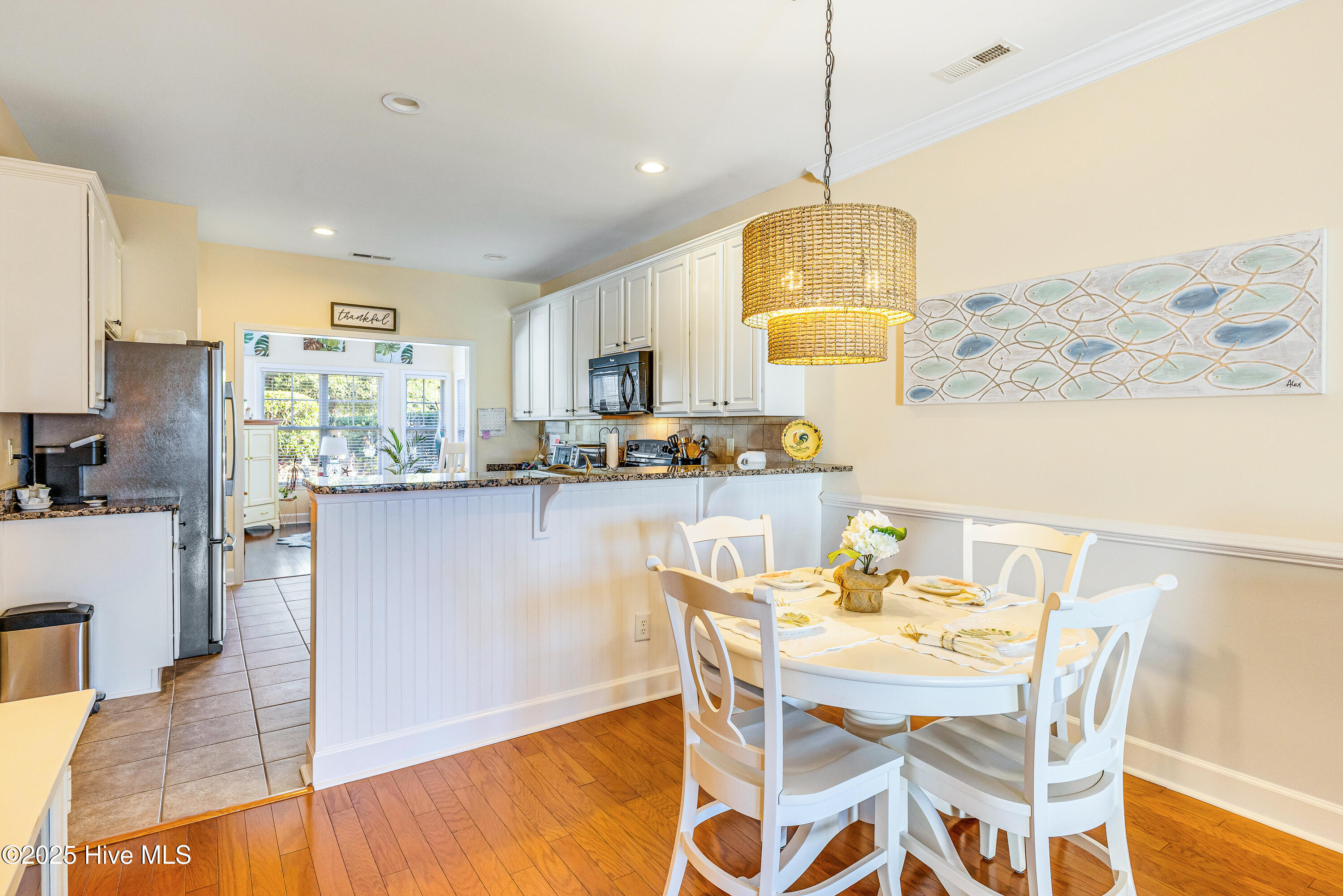 100546099 | Photo 11