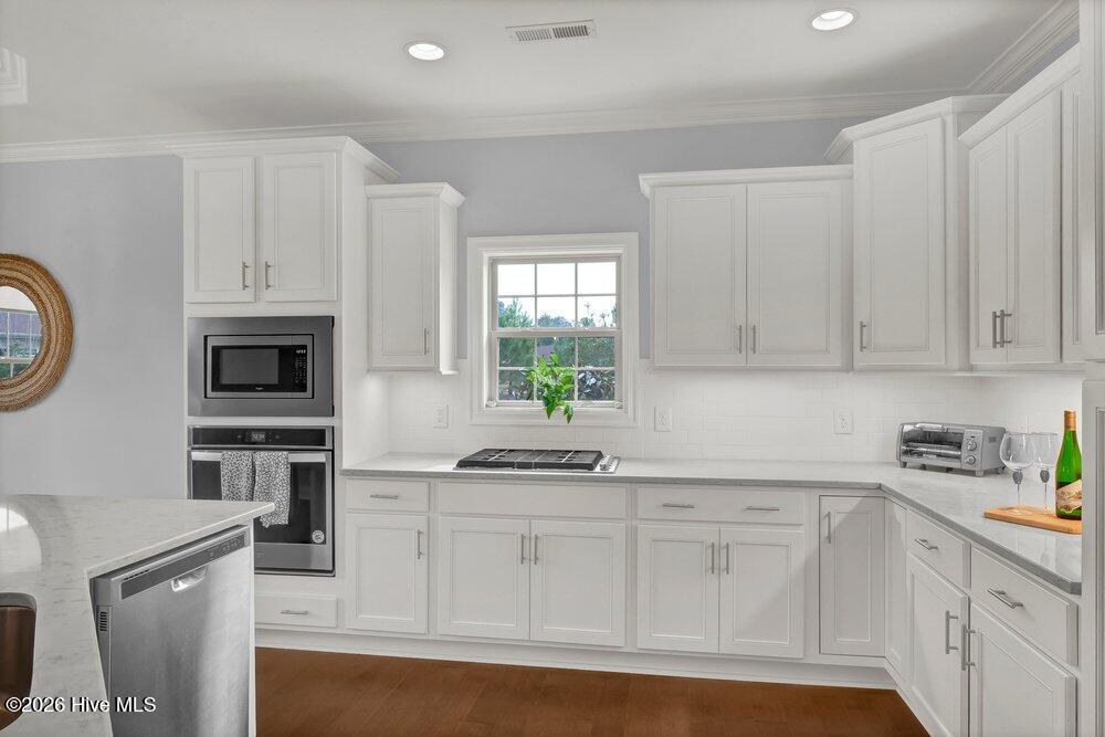 100560096 | Photo 10