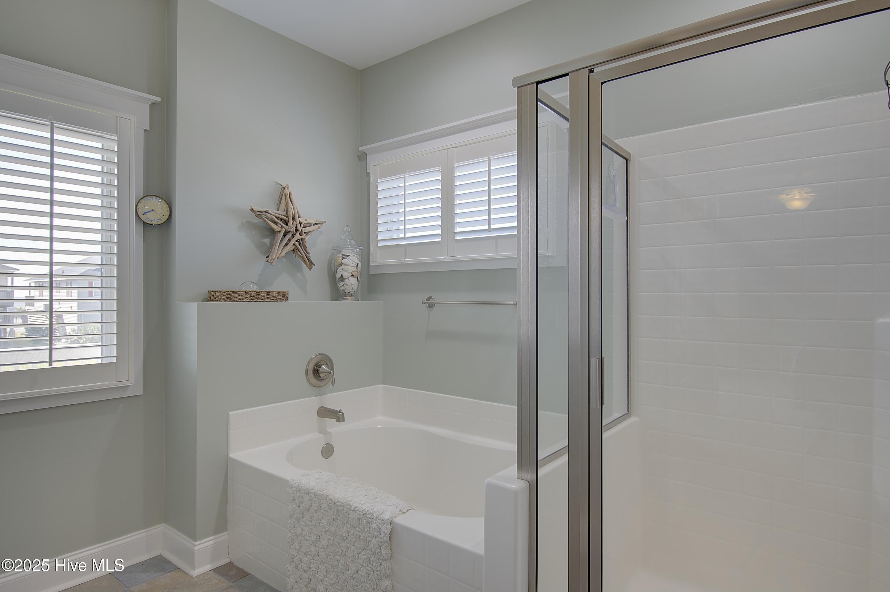 100526525 | Photo 17