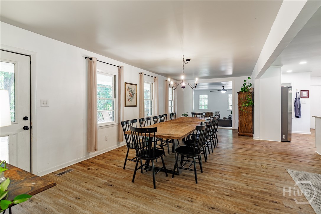 1070 Sunnyside Drive