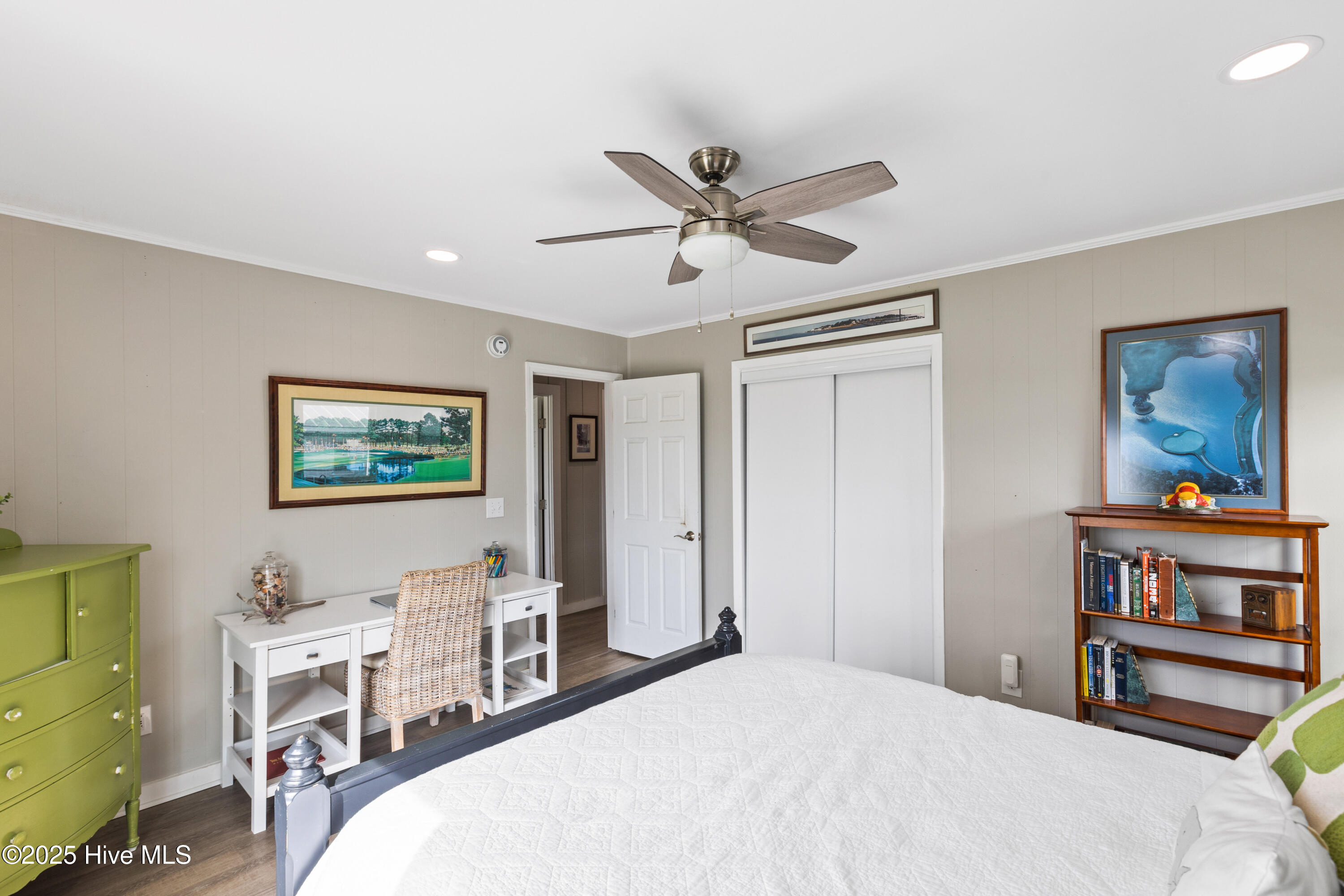 100567814 | Photo 27