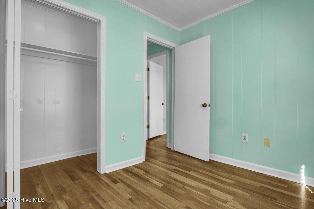 100533445 | Photo 42