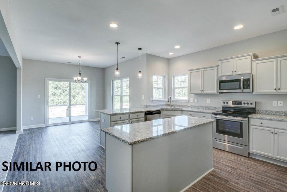 100566505 | Photo 11