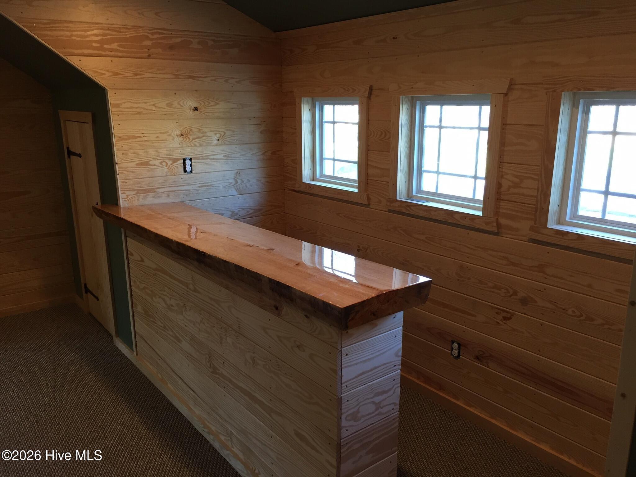 100562553 | Photo 46