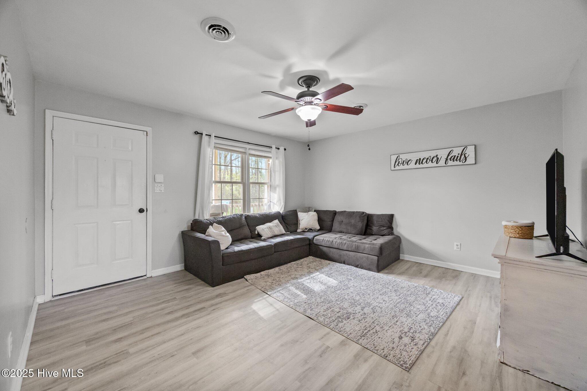 250 Ernest Gurganus Road, Jacksonville, NC 28540 – photo 22: 28-web-or-mls-IMG_2167