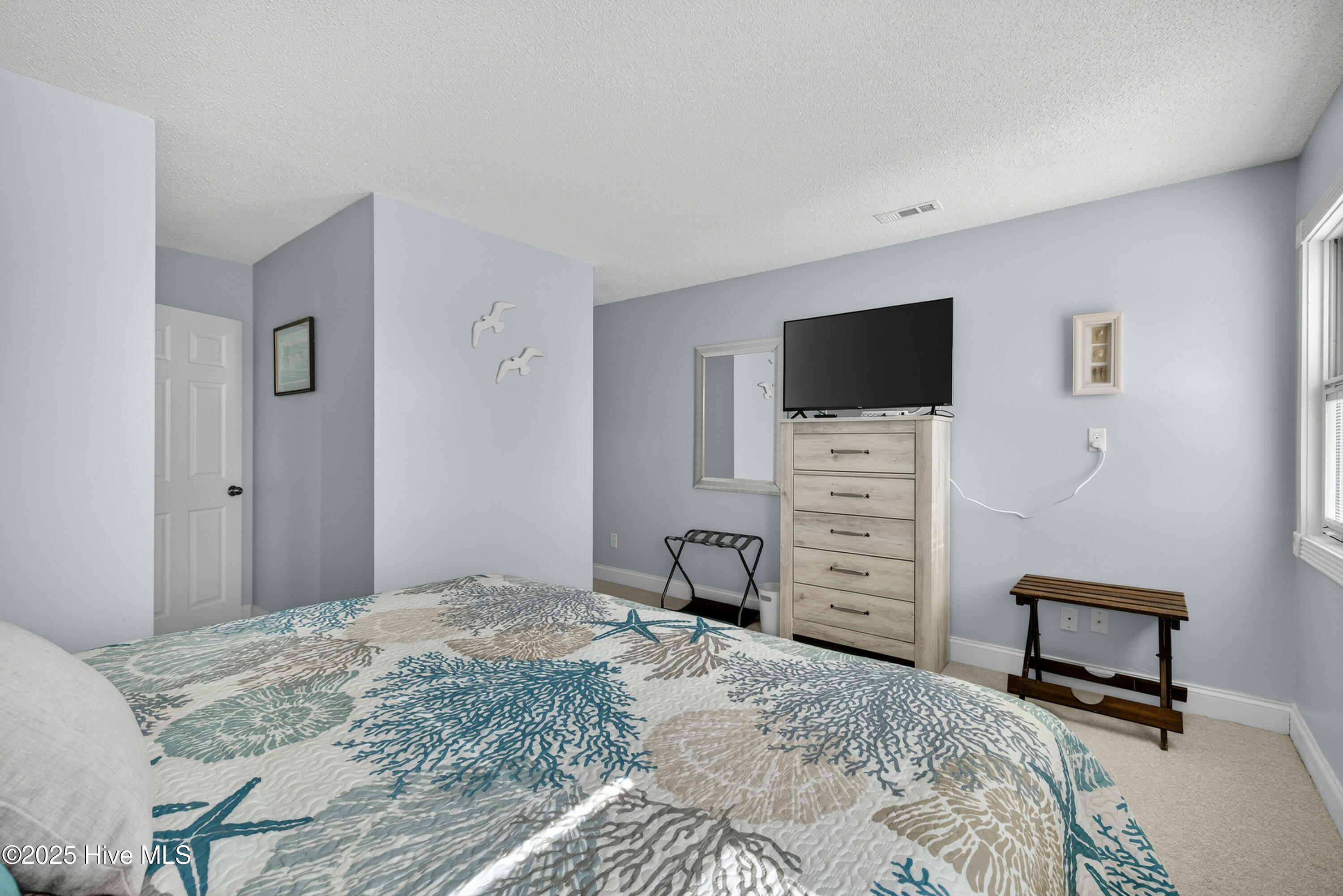 100542400 | Photo 45