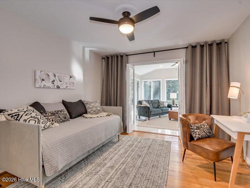 Bedroom-Office
