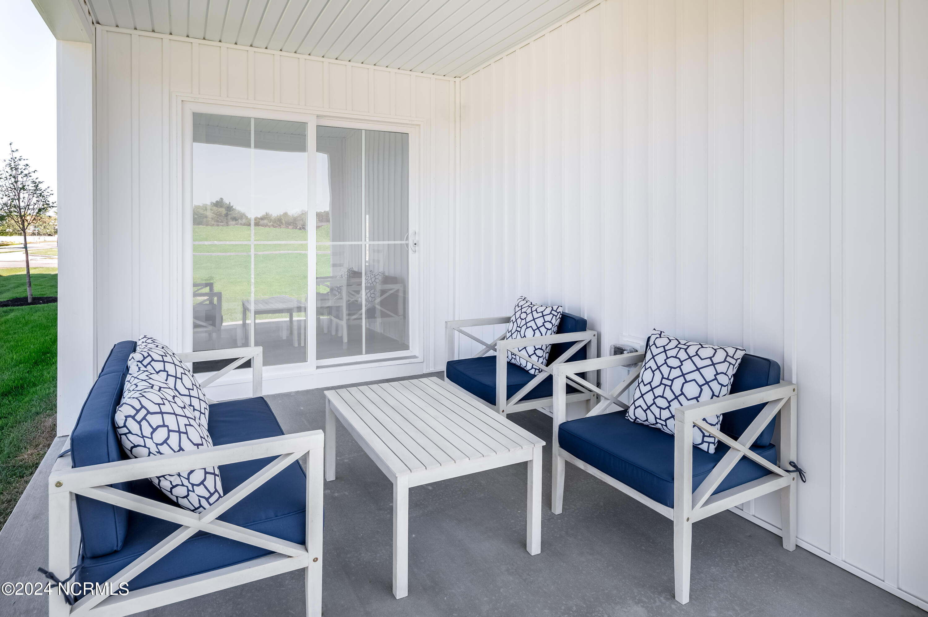 100540182 | Photo 10