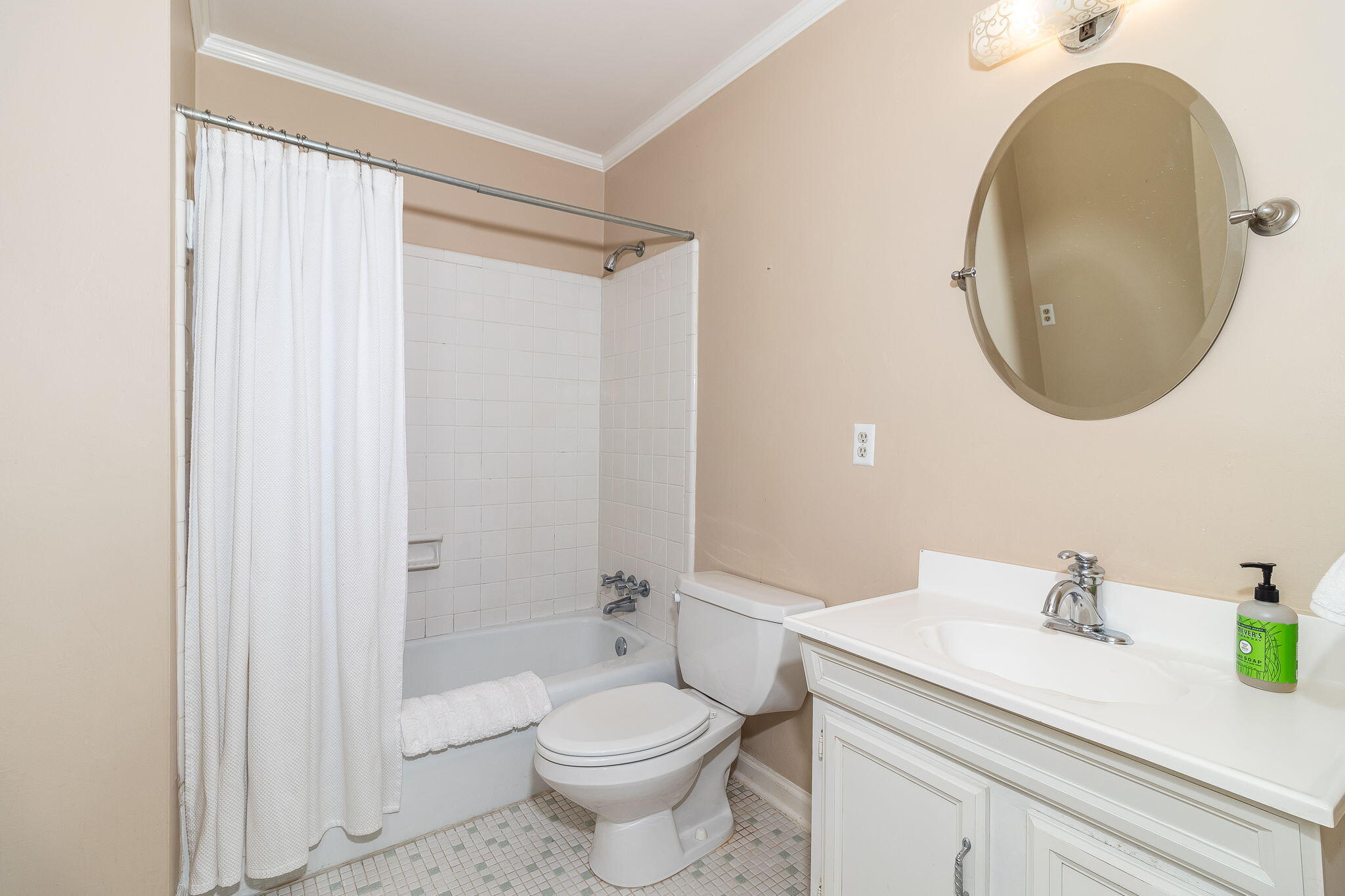 75-web-or-mls-2421 WALTON WAY ©-4214