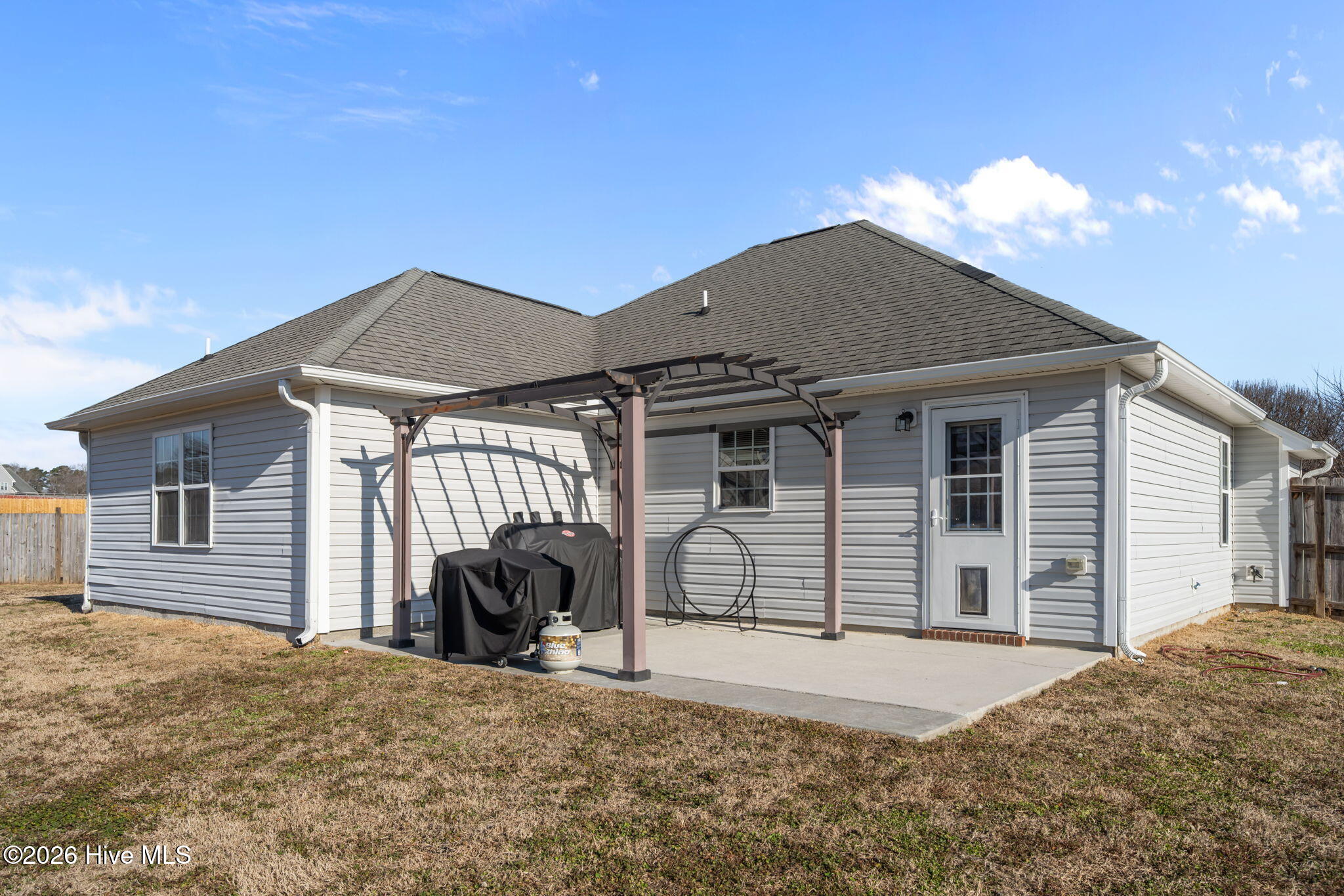 100554130 | Photo 36