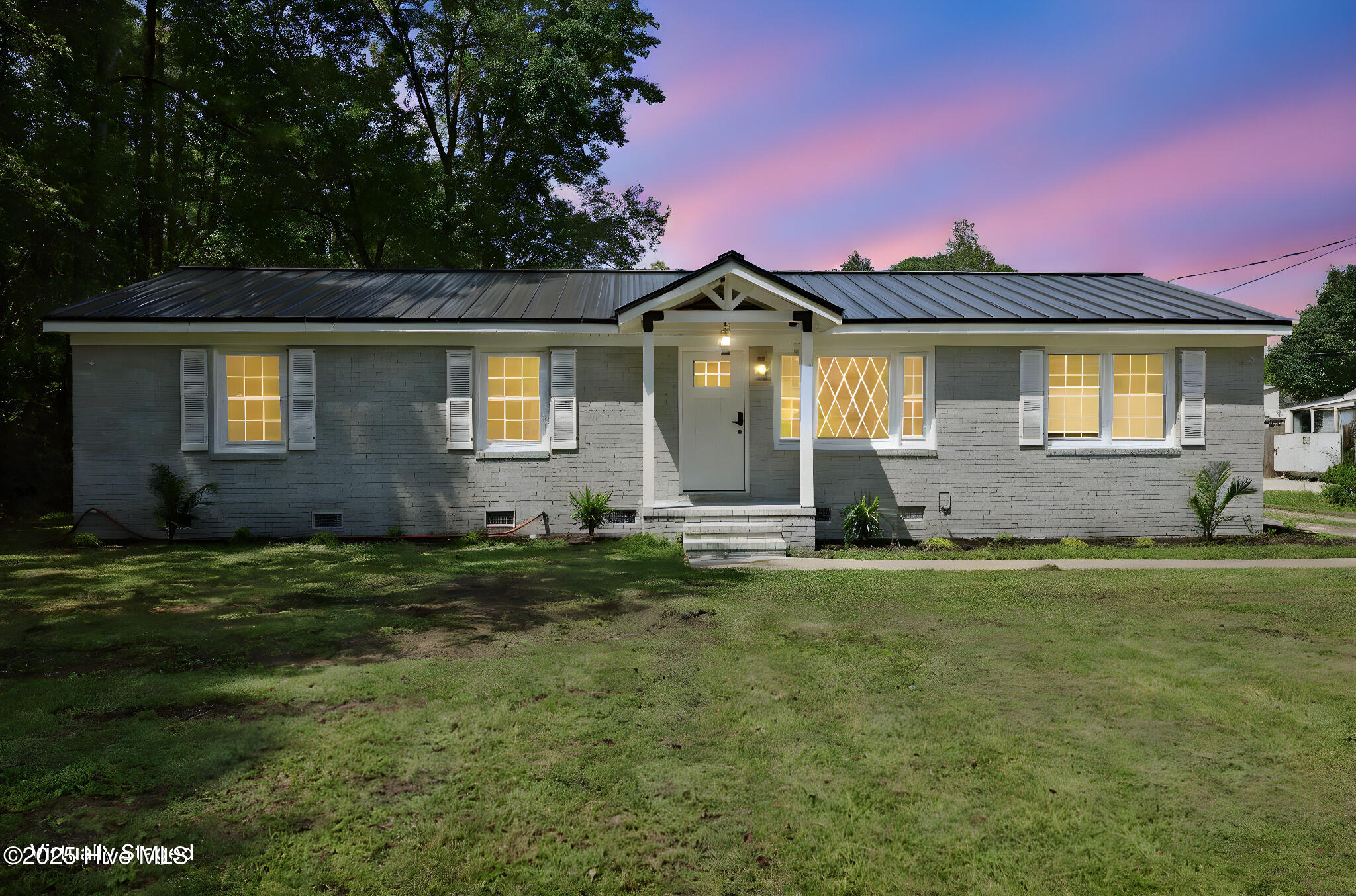 3 Bedroom/Office/Sunroom