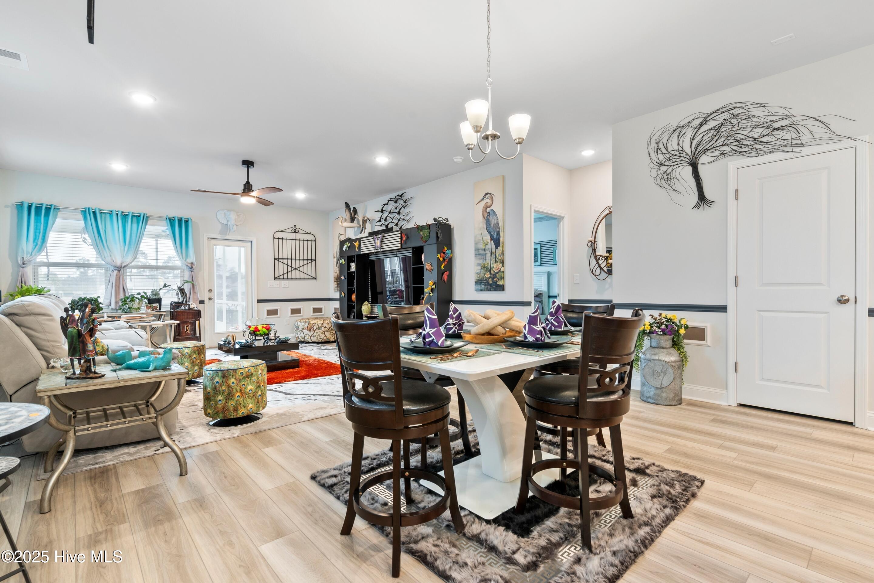 100559660 | Photo 19