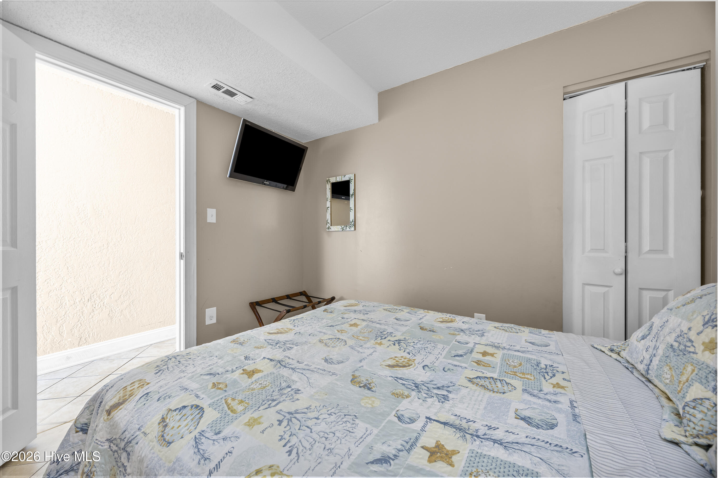 100564561 | Photo 18