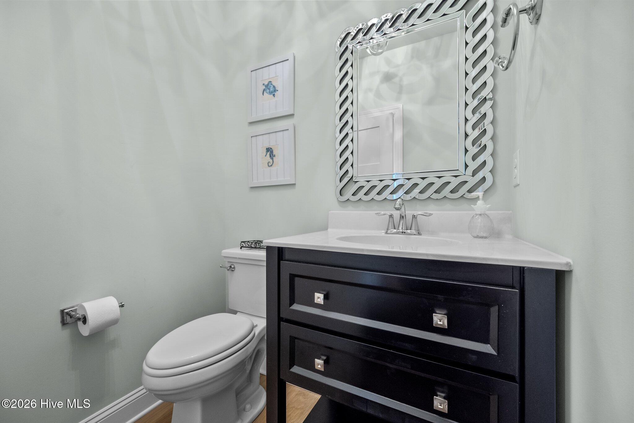 100548850 | Photo 19