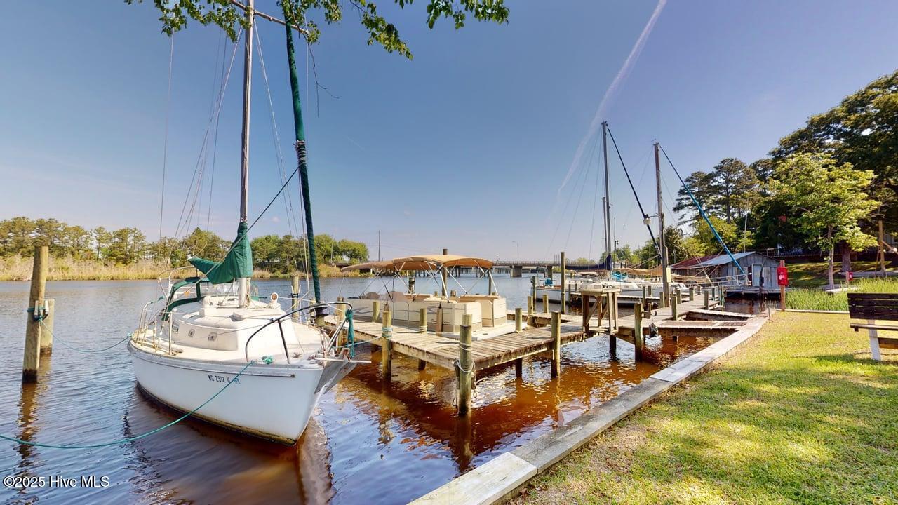 100502870 | Photo 17