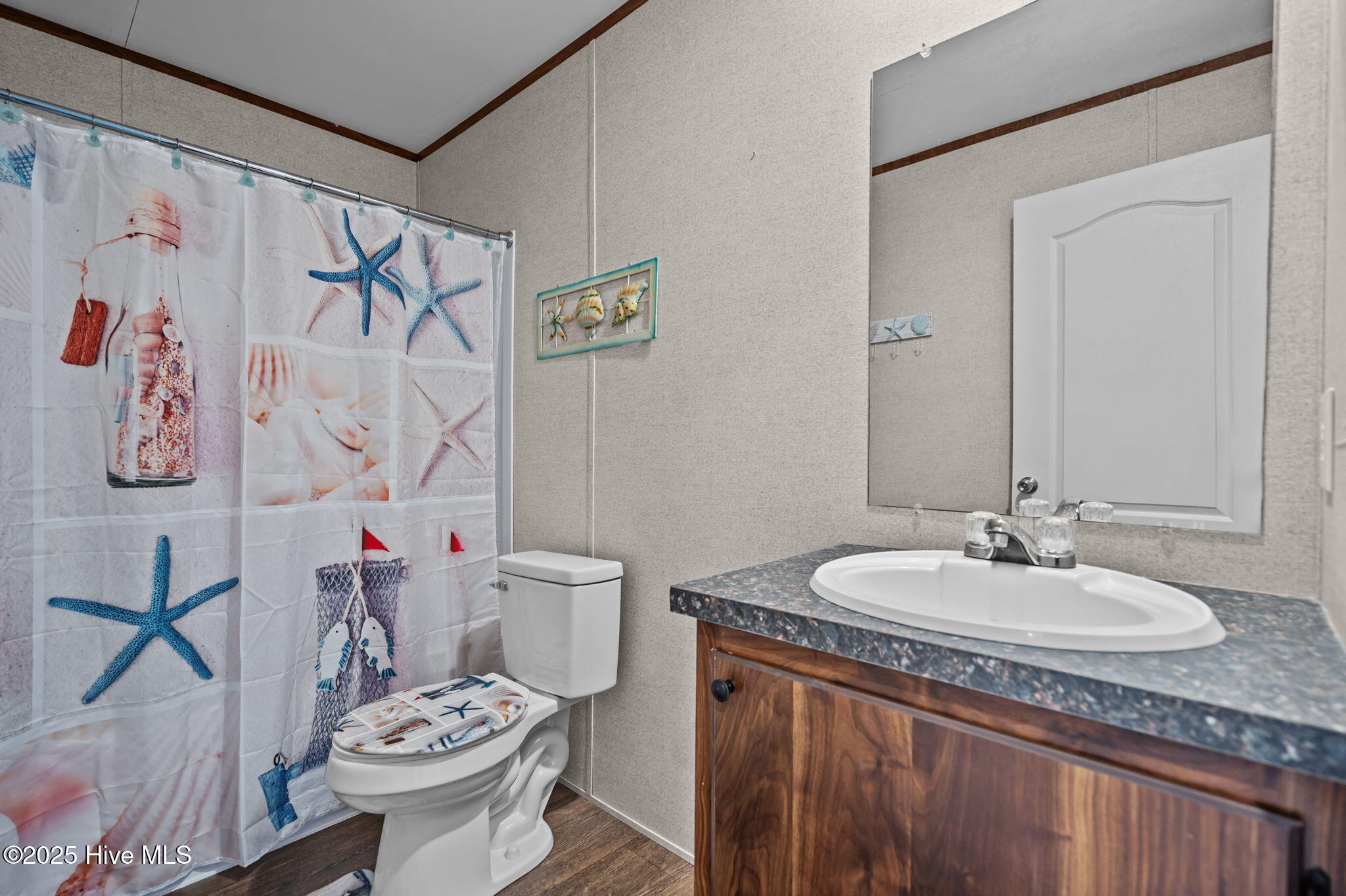 100531228 | Photo 26