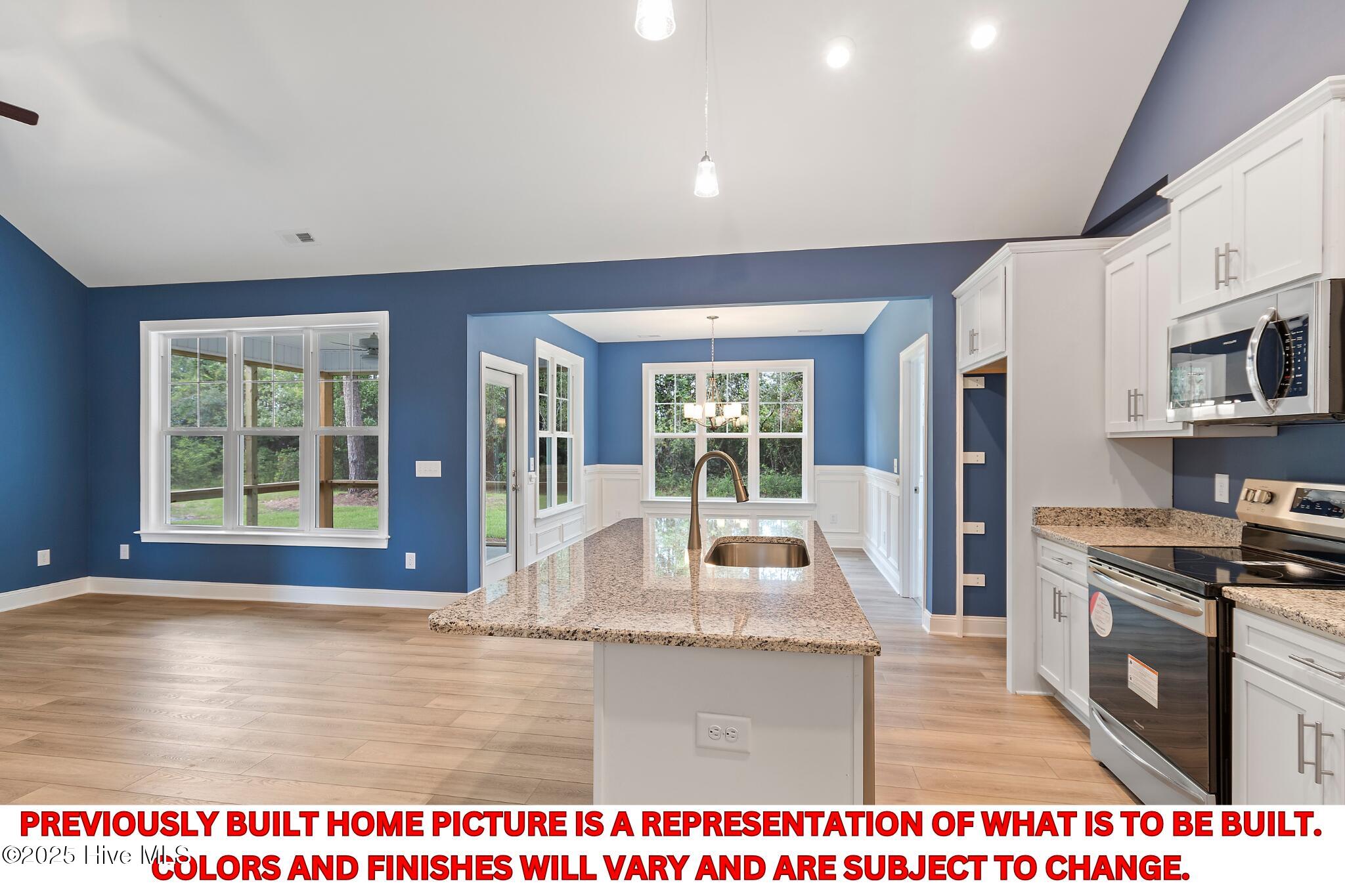 100547971 | Photo 23