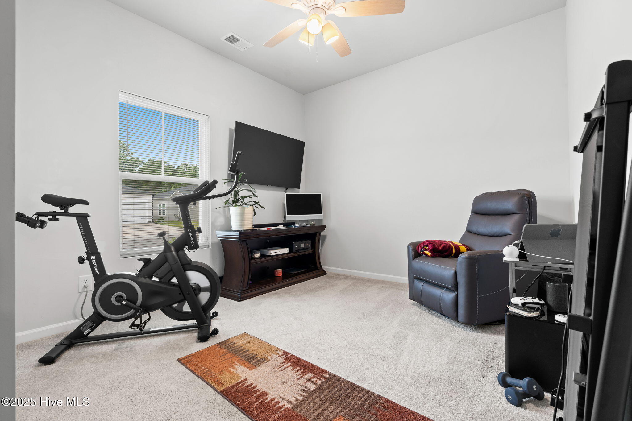 100516029 | Photo 26