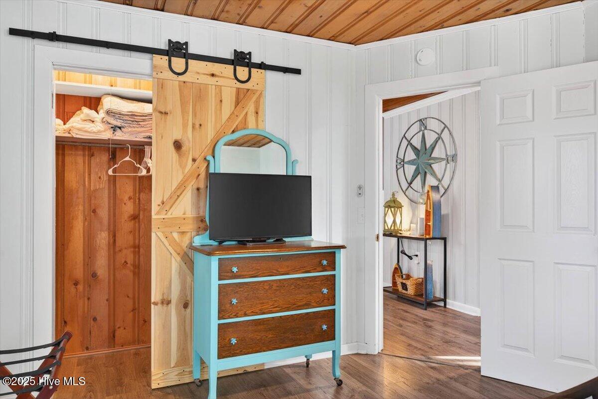 100547366 | Photo 36