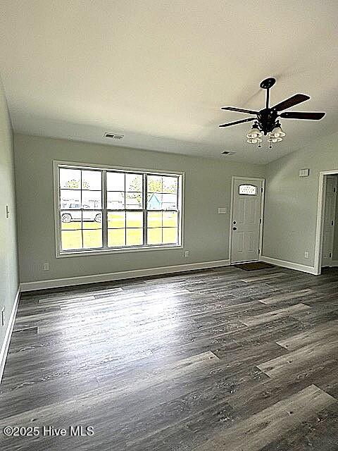 100530807 | Photo 44