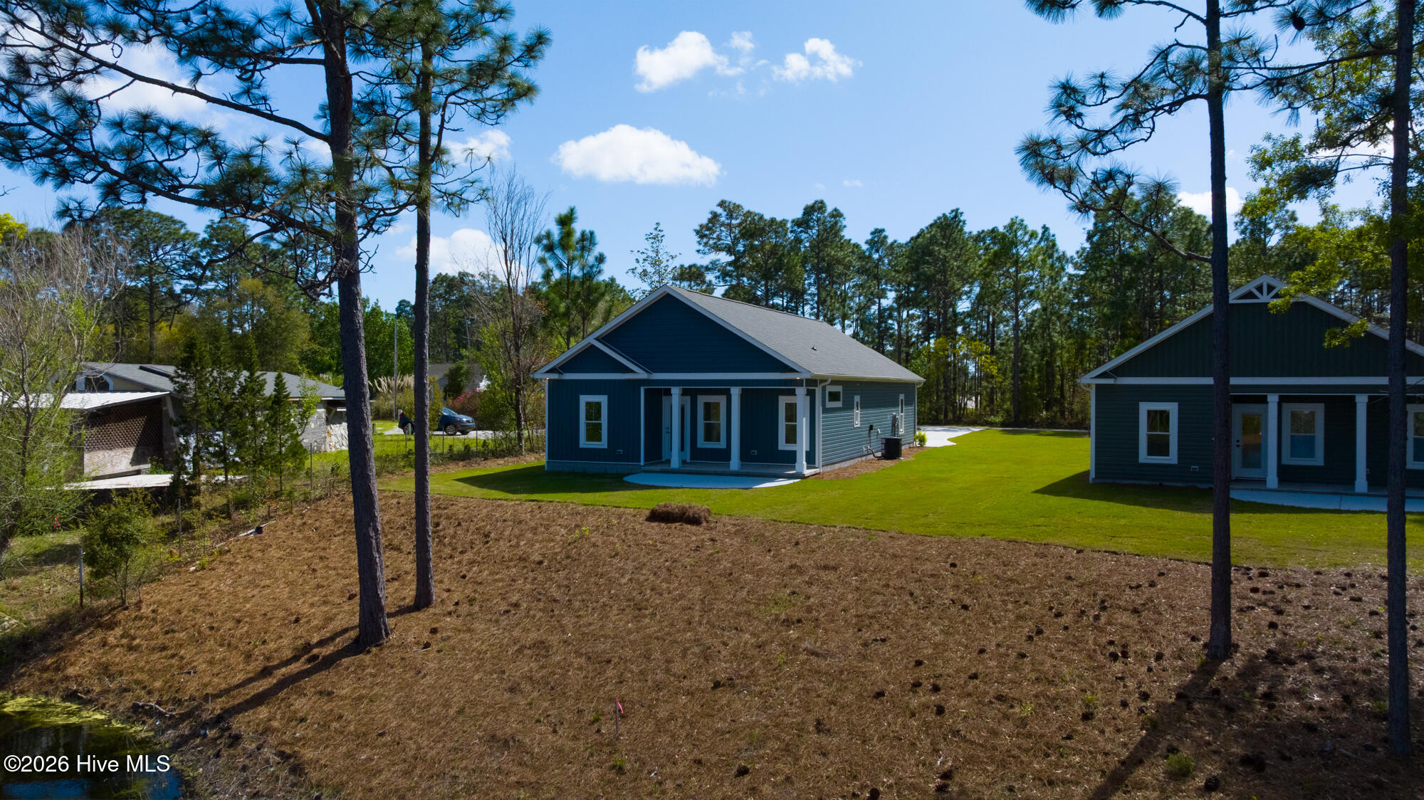 100565592 | Photo 61