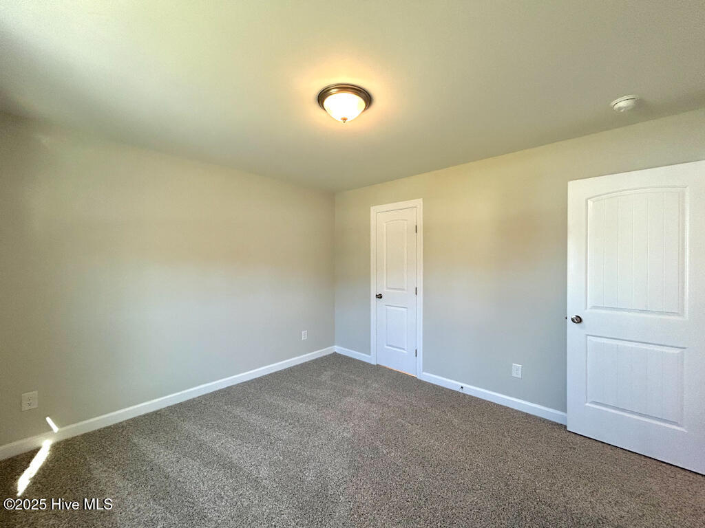 100563394 | Photo 49