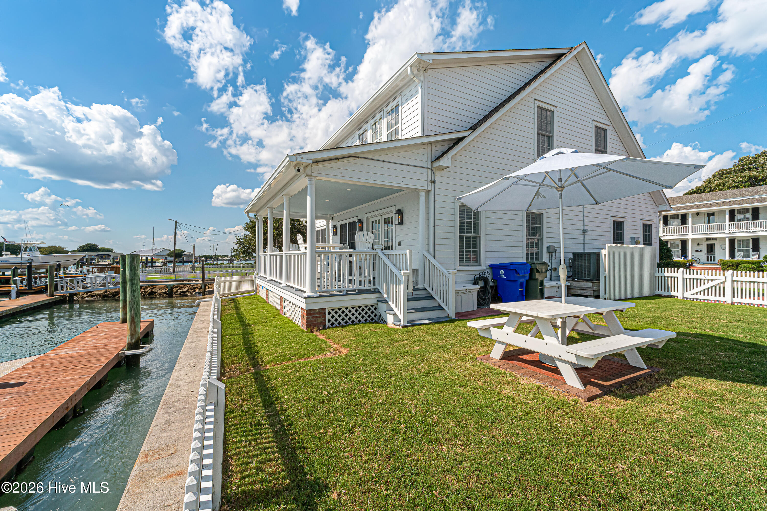 122 Front Street & Slip #5,Beaufort