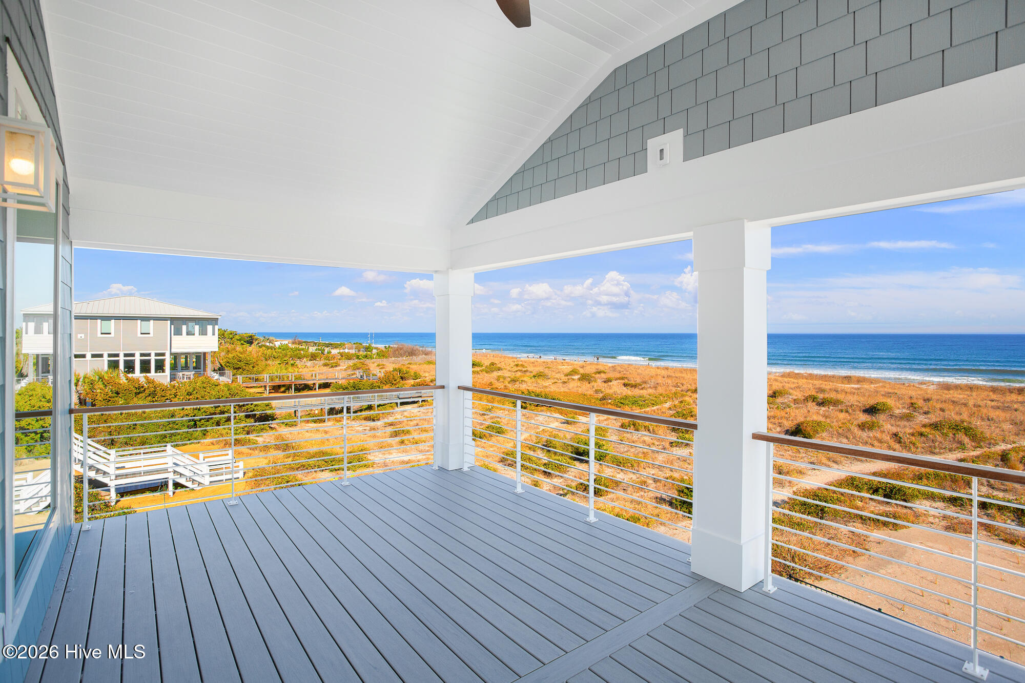 100558368 | Photo 12