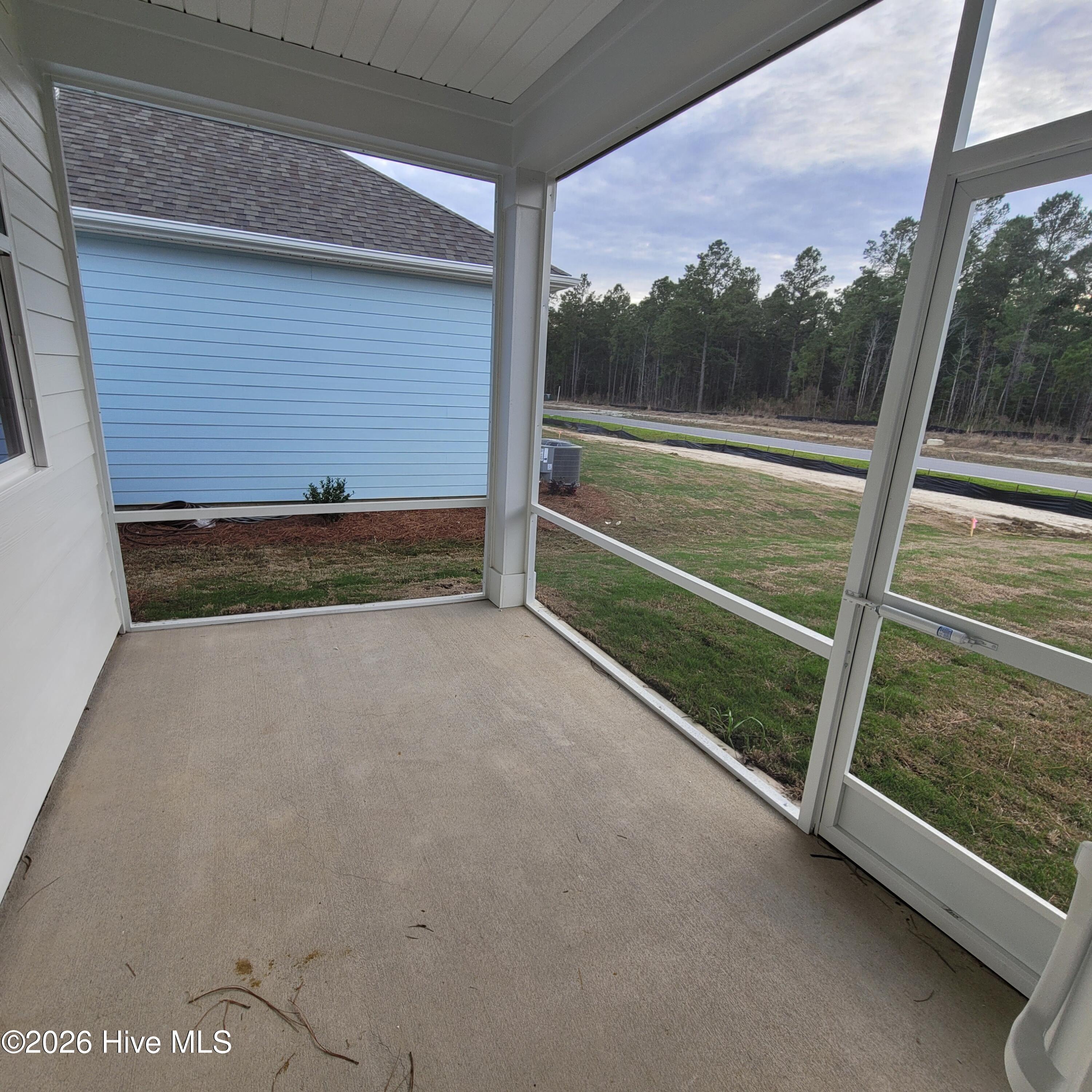 100553677 | Photo 29