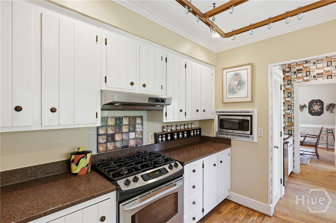 402 E 44th Street, Savannah, GA, 31405