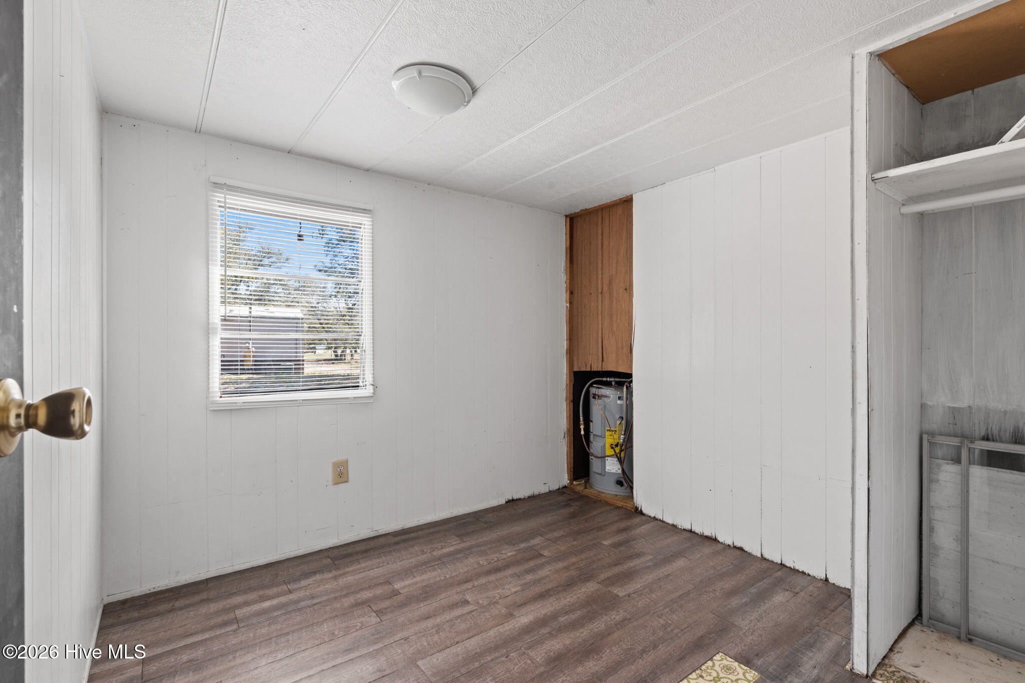 100564786 | Photo 15