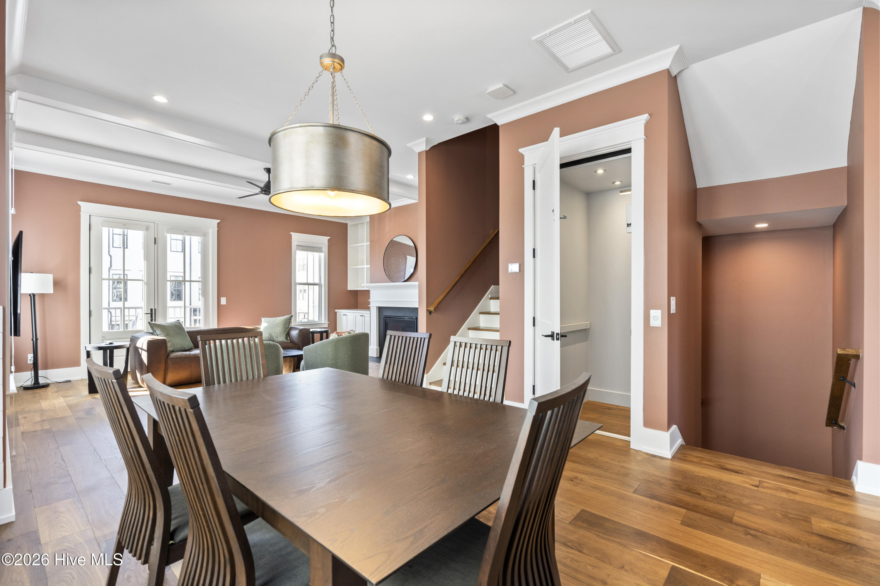 100554242 | Photo 18