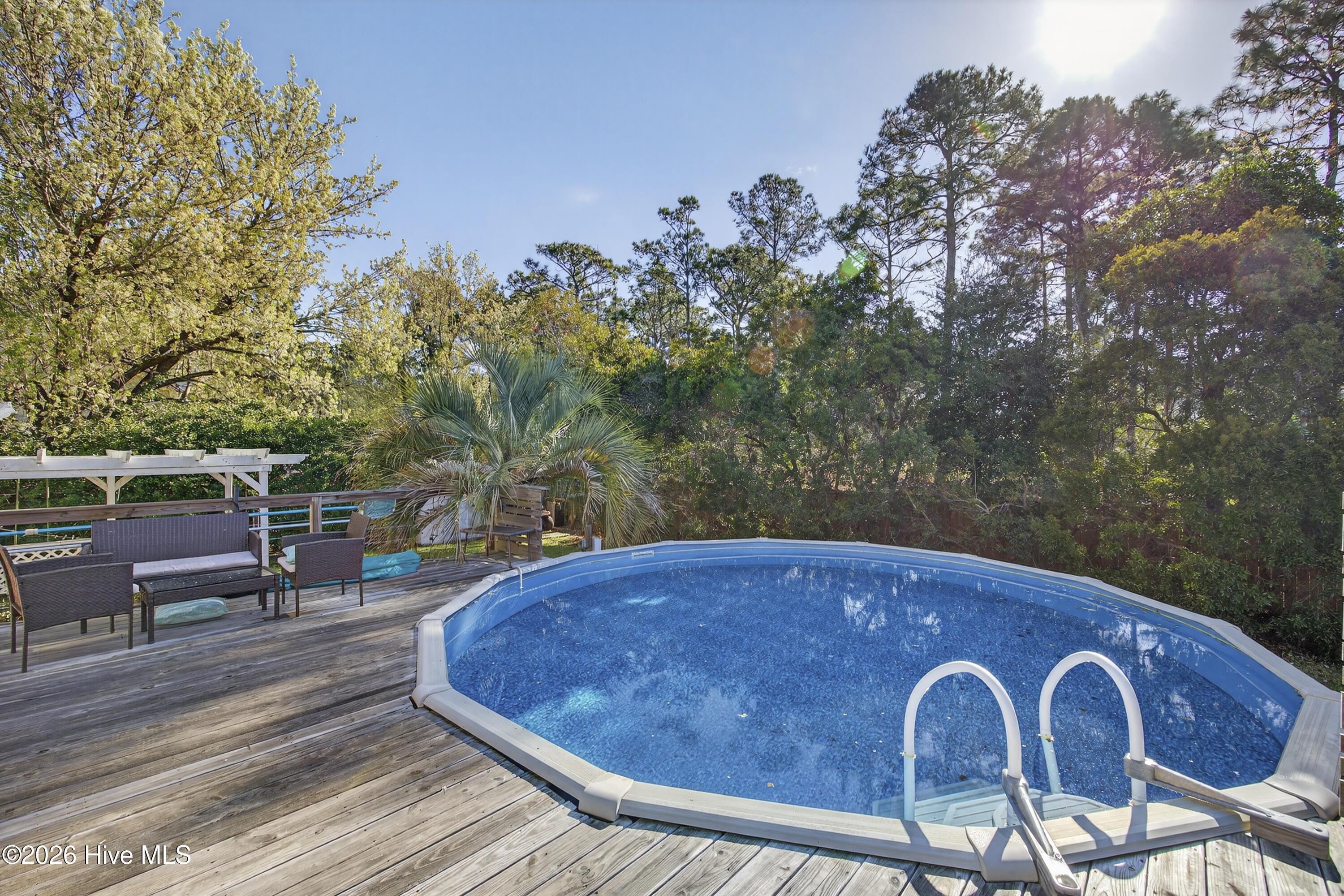 100560276 | Photo 31