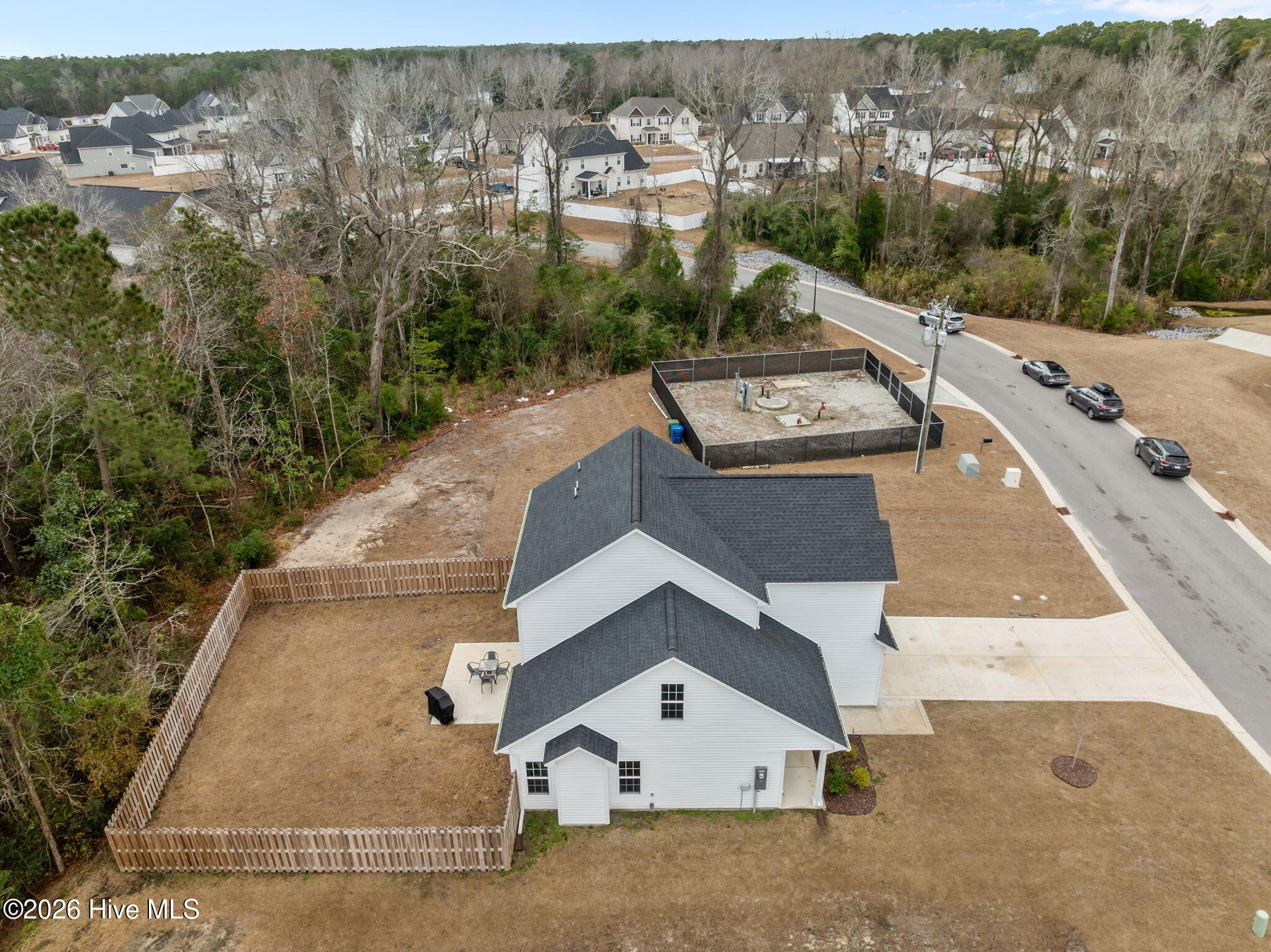 100549197 | Photo 53