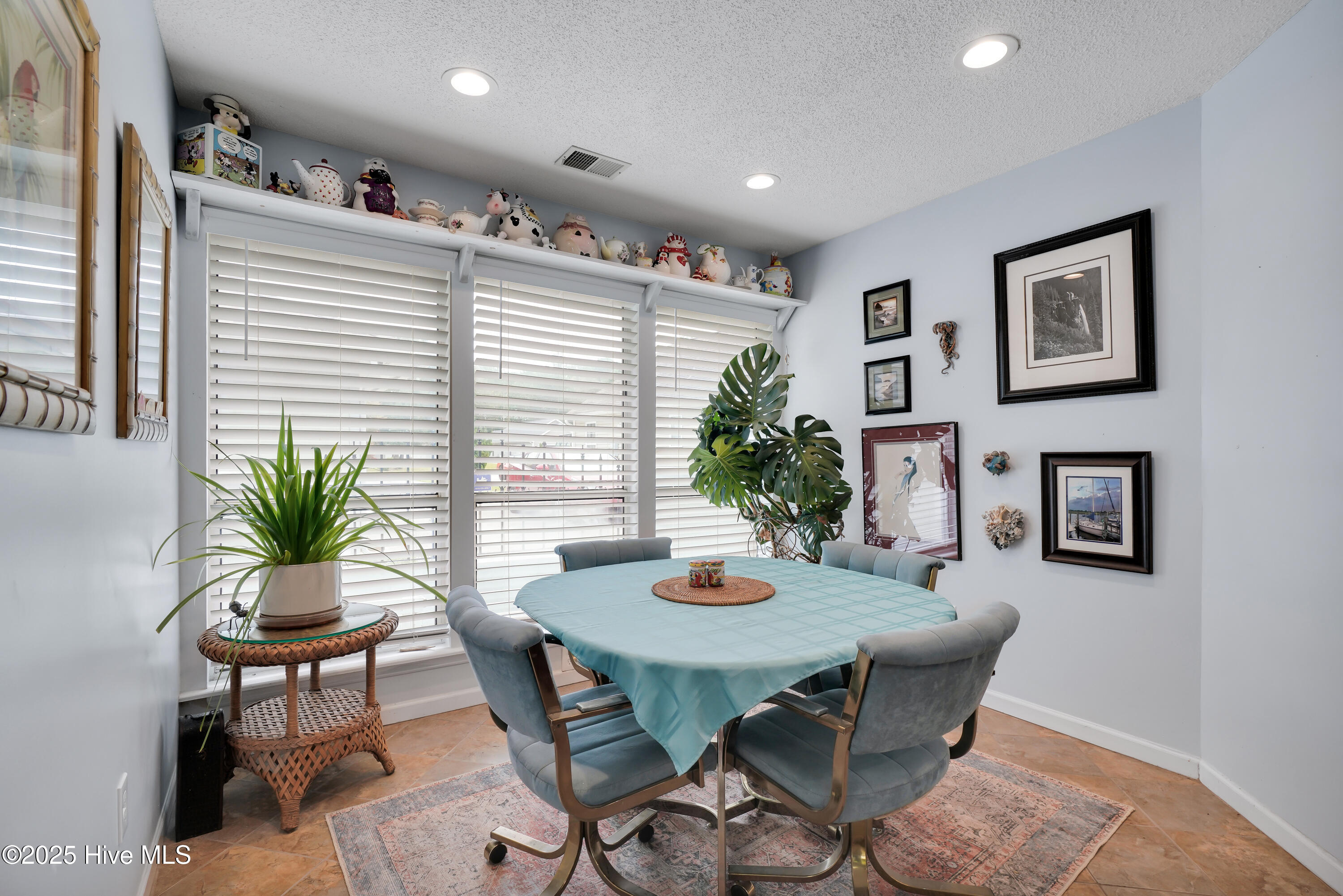 100530098 | Photo 11