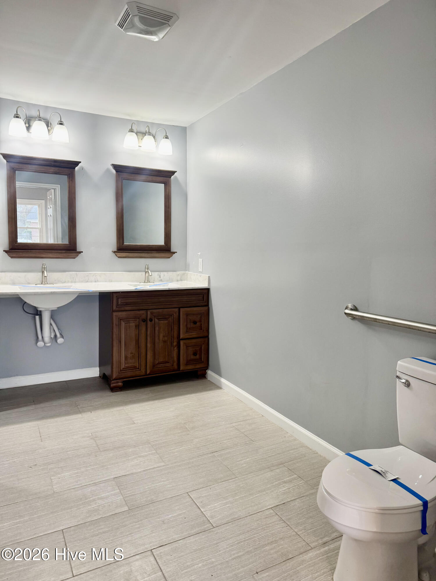 100556494 | Photo 12