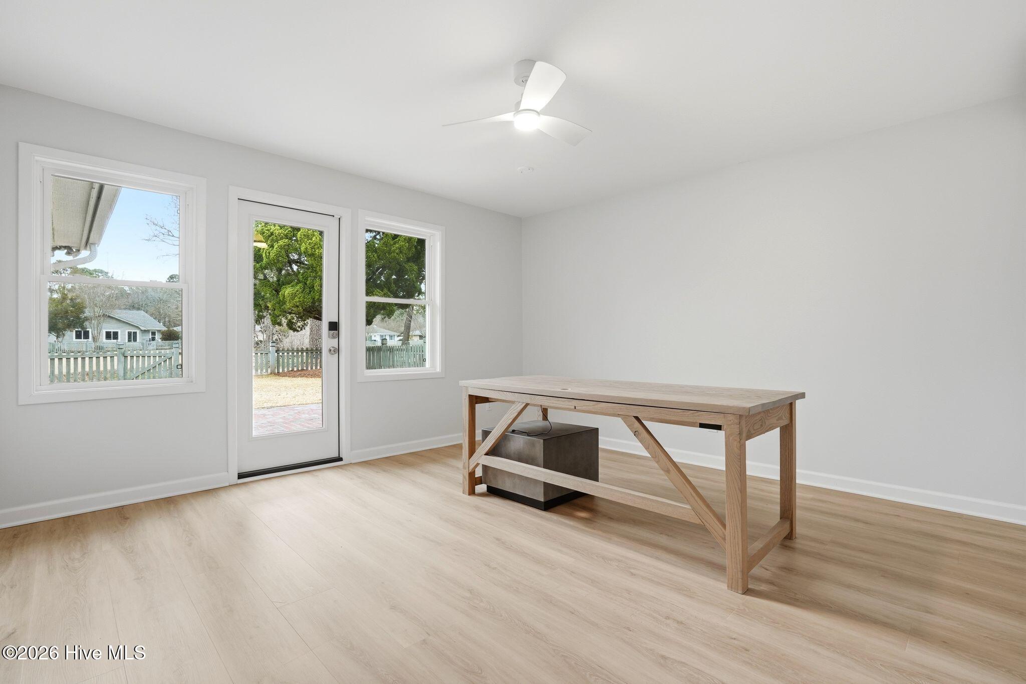 100555820 | Photo 31