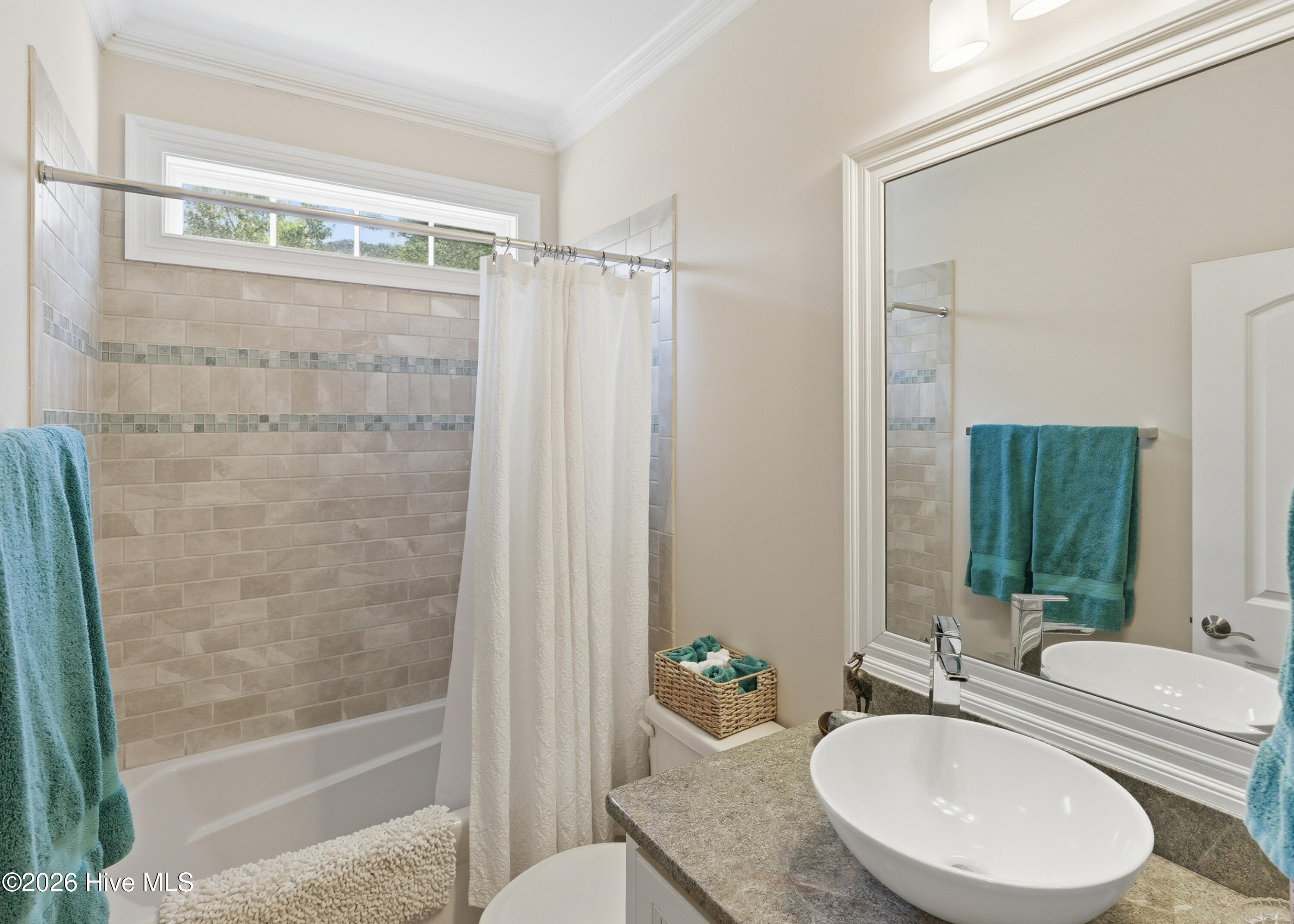 100569454 | Photo 15