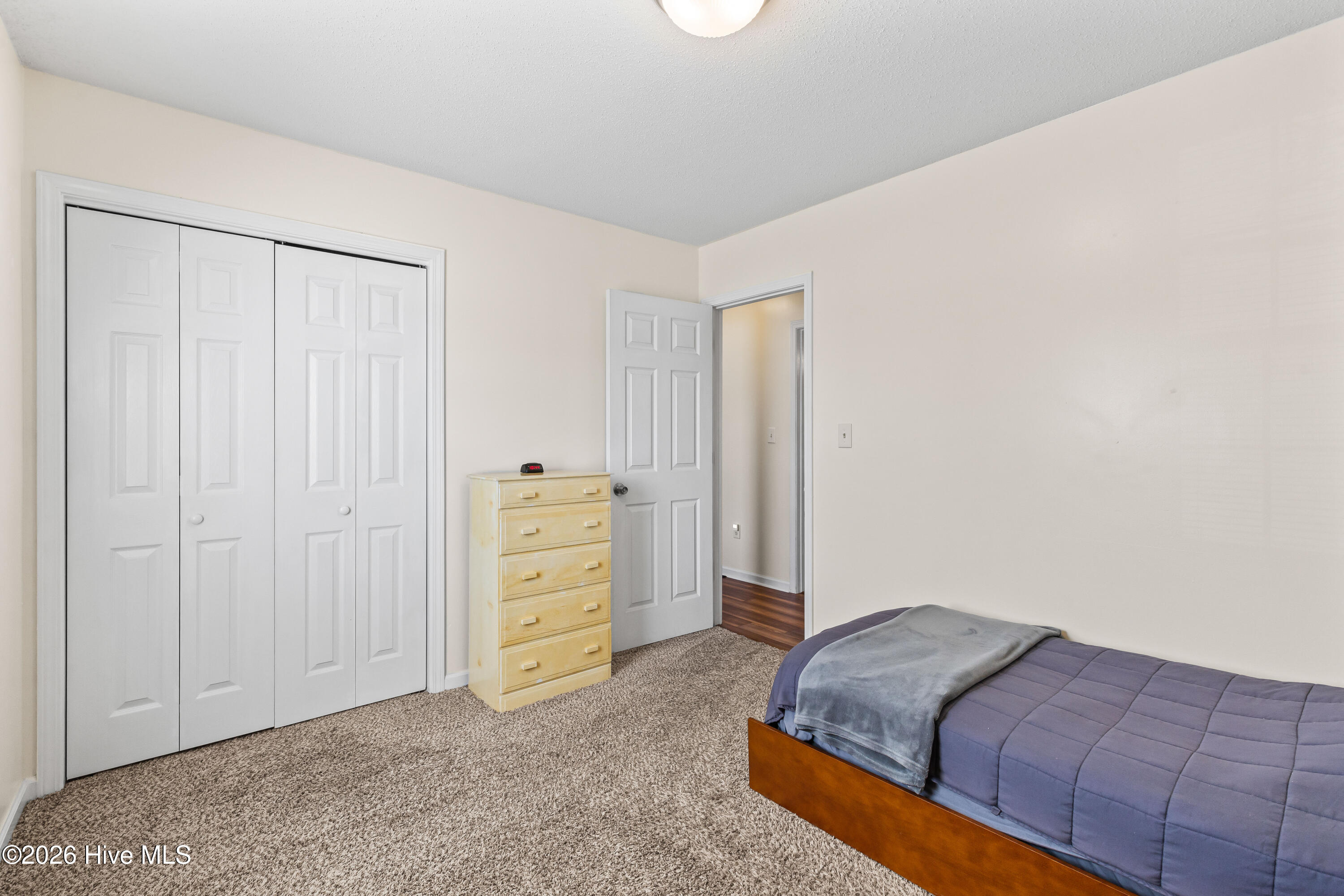 100564268 | Photo 18