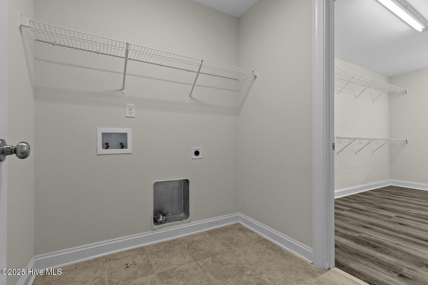 100538409 | Photo 35