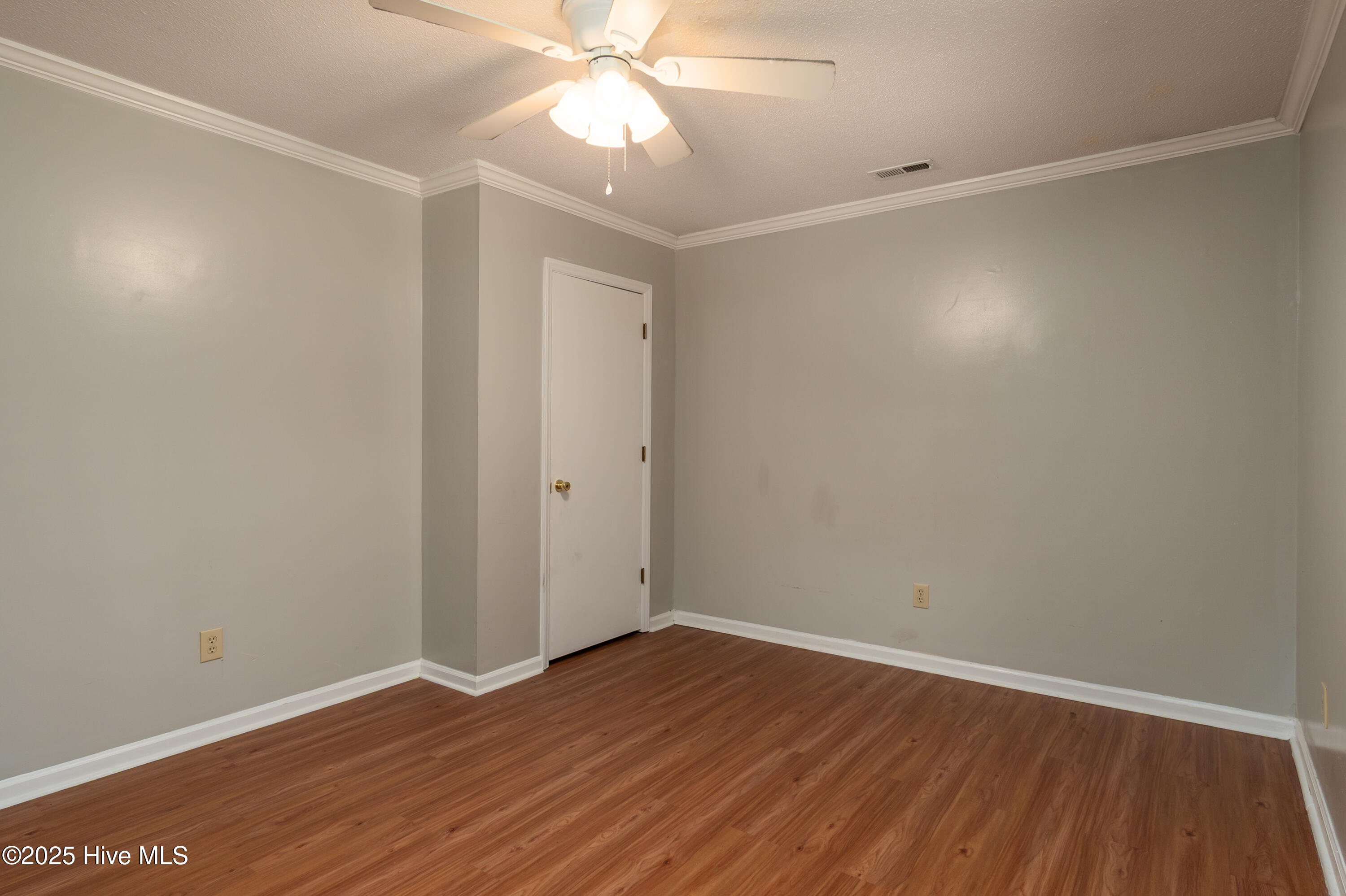 100523600 | Photo 19