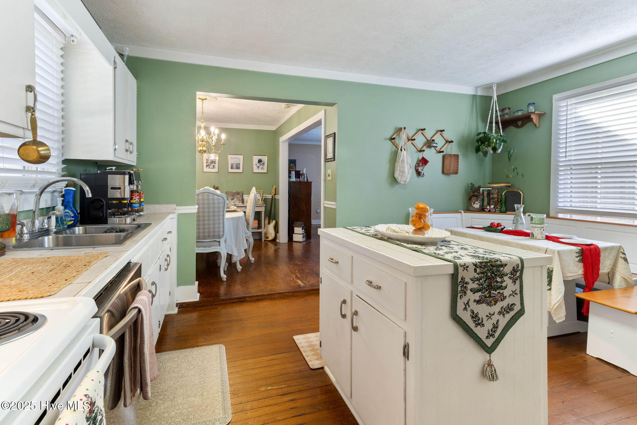 100542447 | Photo 14