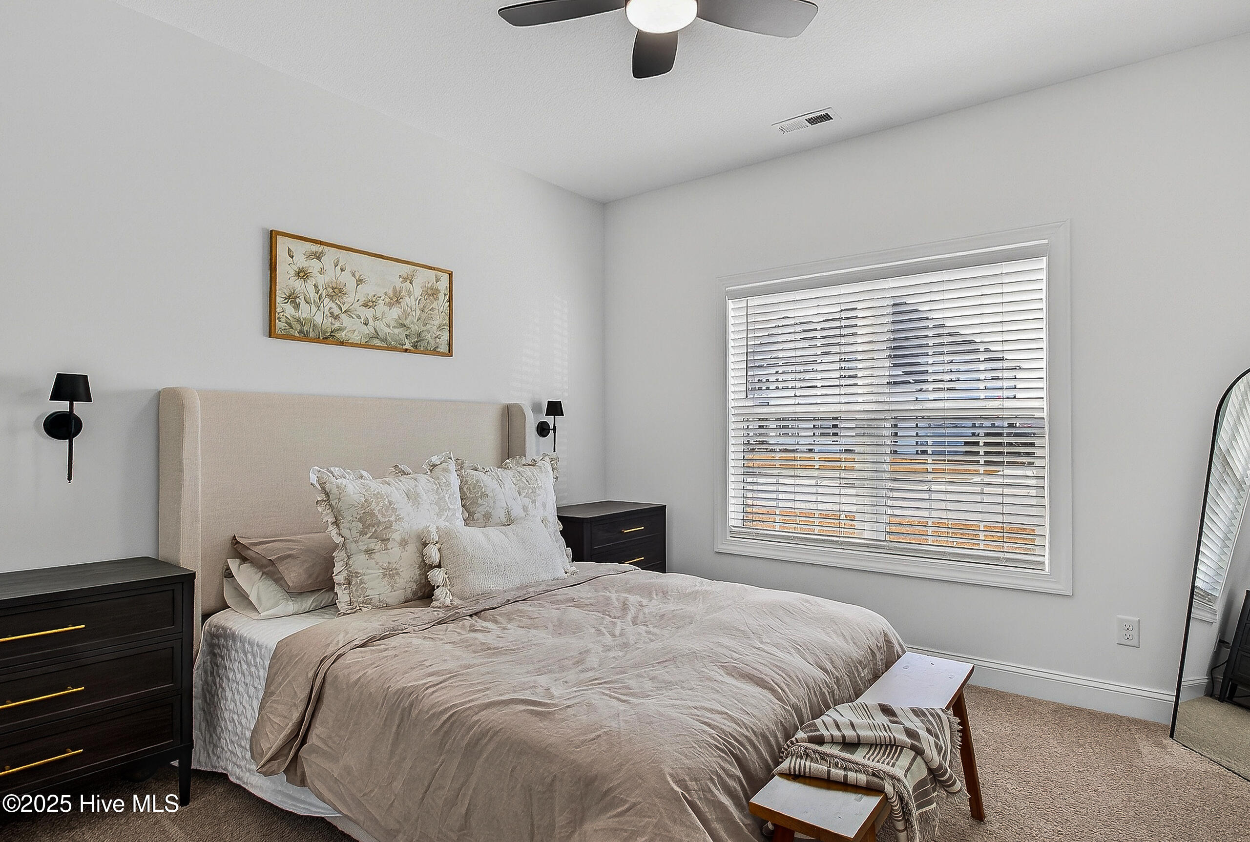 100542531 | Photo 24