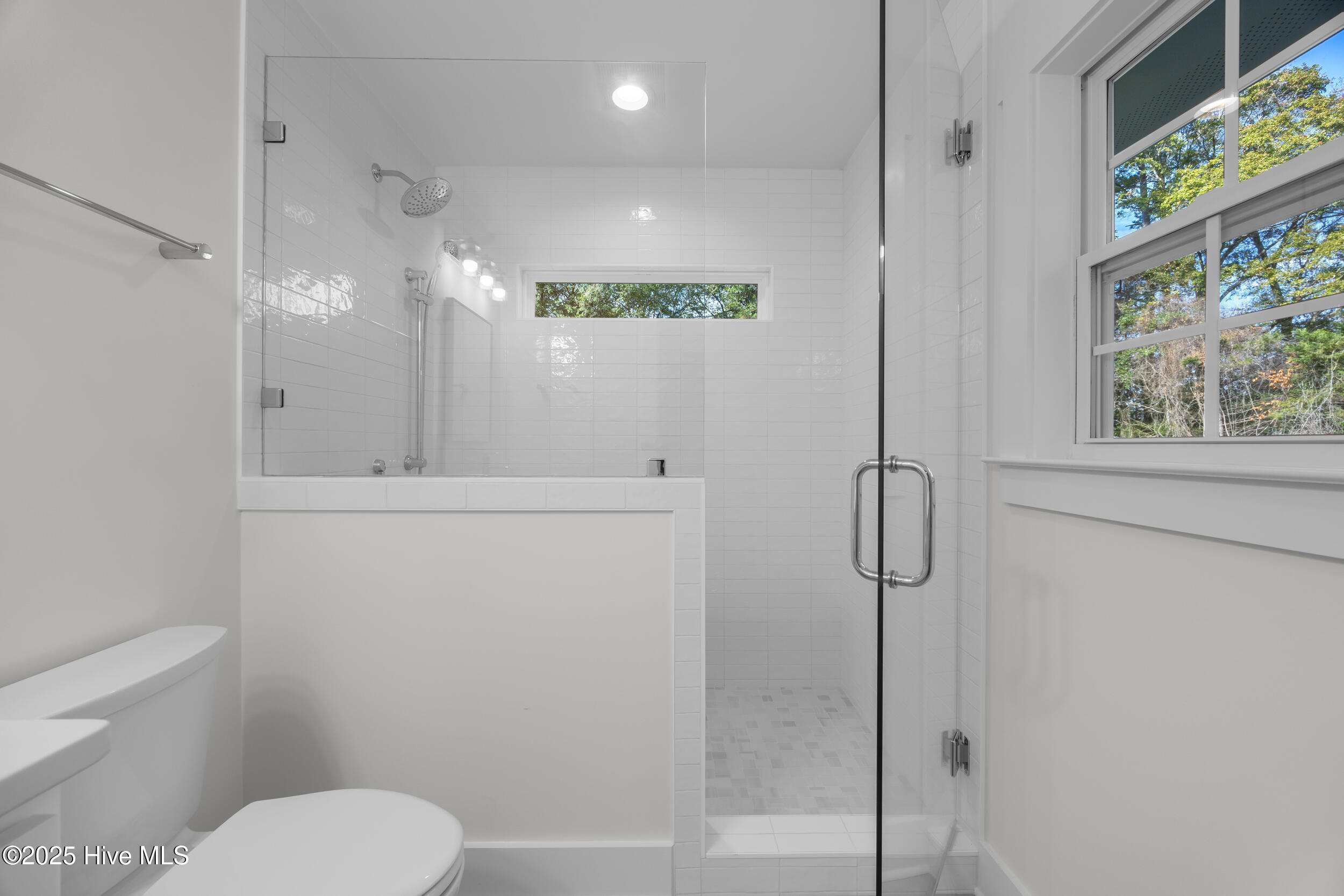 100544279 | Photo 20