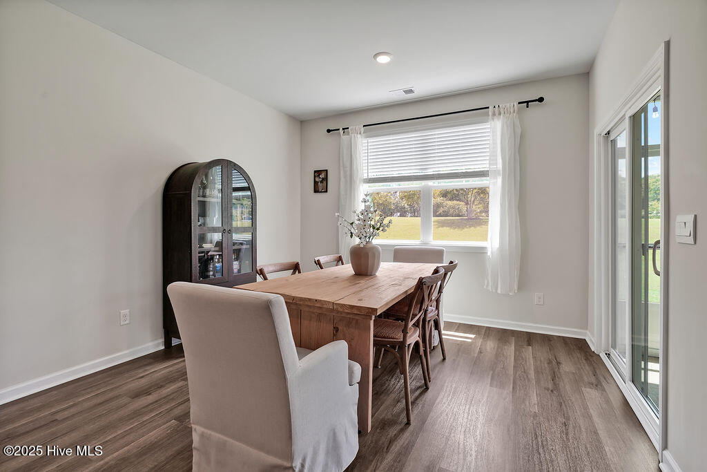 100538128 | Photo 14