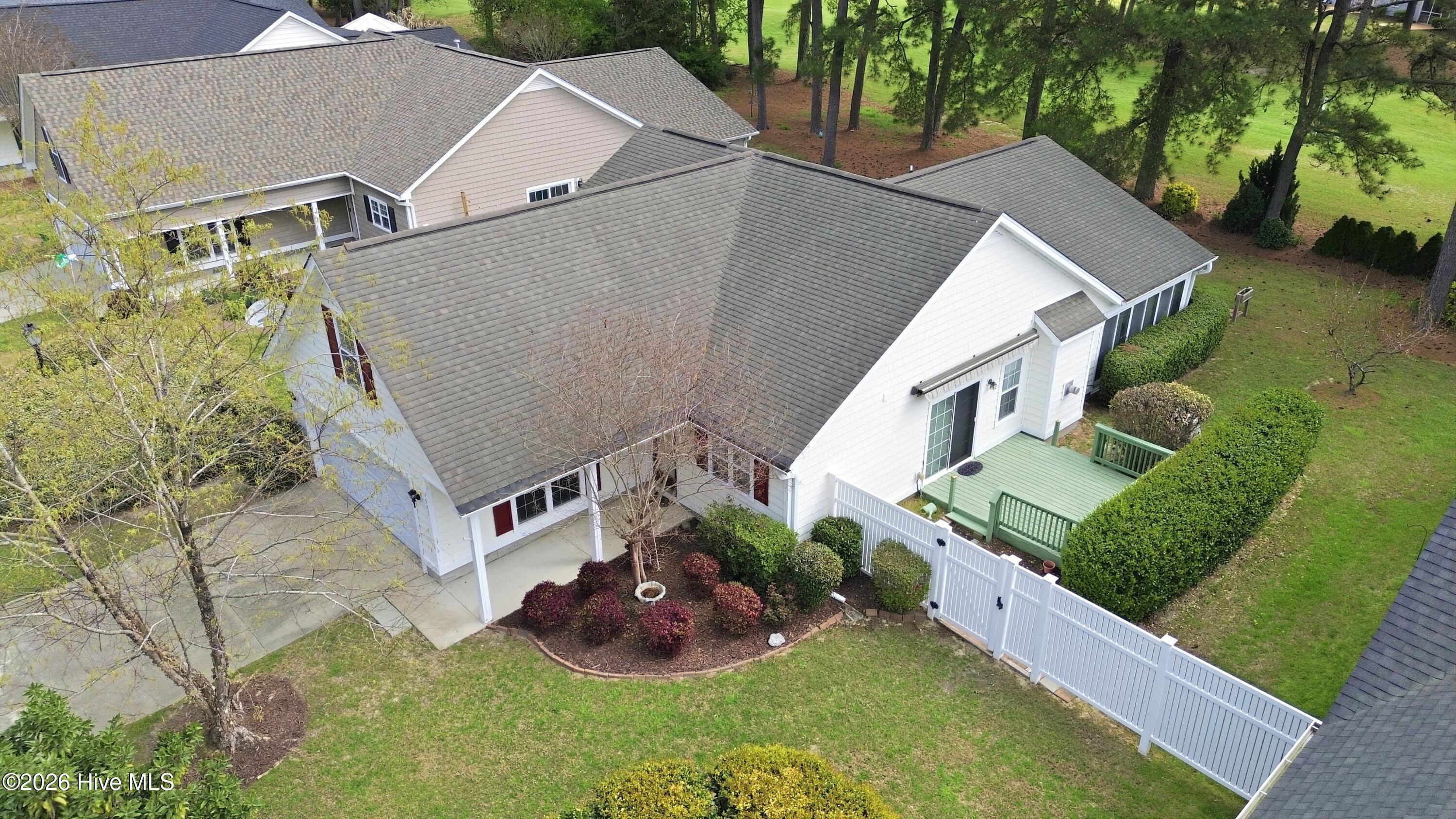 100562955 | Photo 76