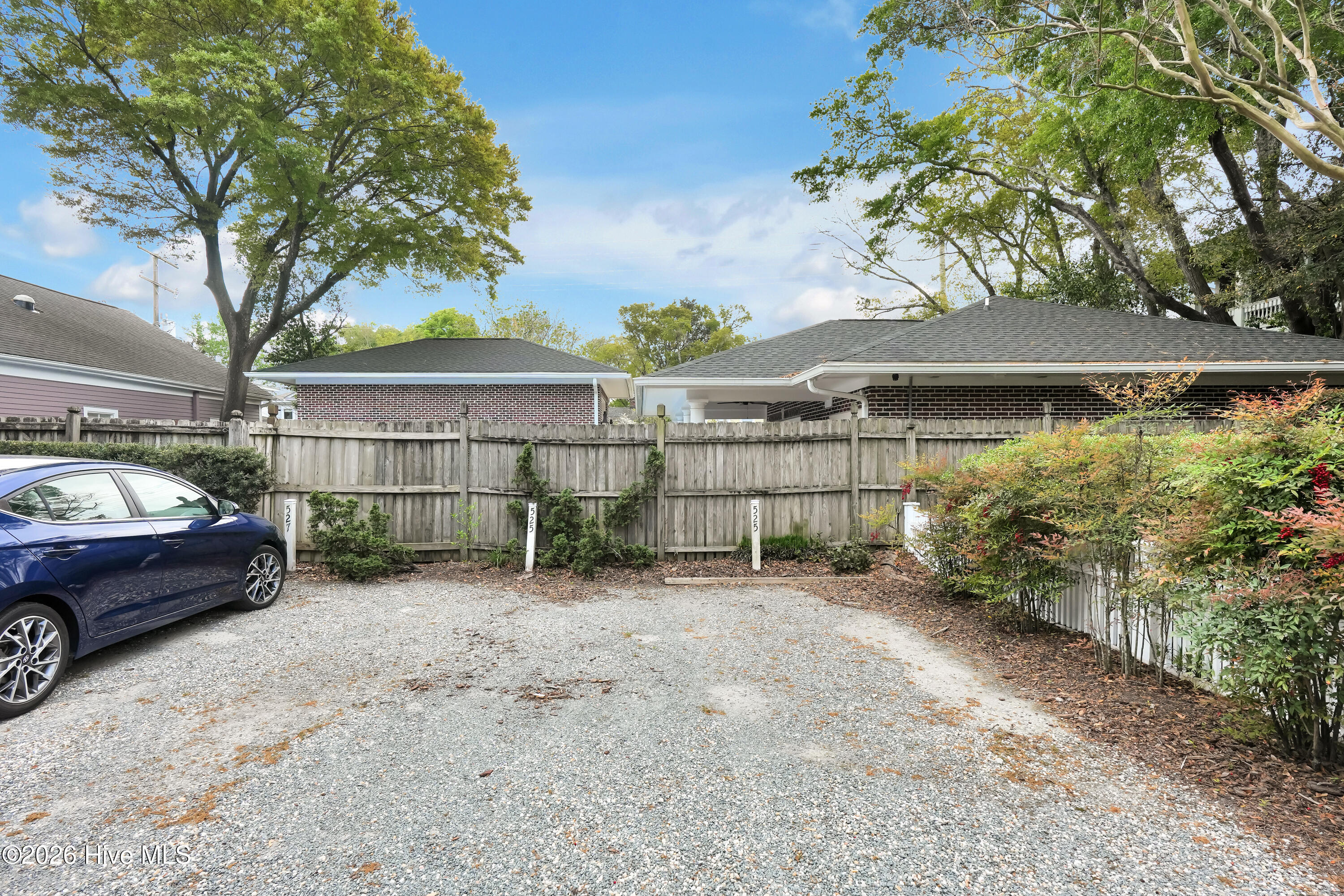 100564635 | Photo 31